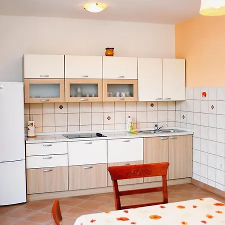 Apartment Apartments By The Sea Mastrinka, Ciovo - 1005 *