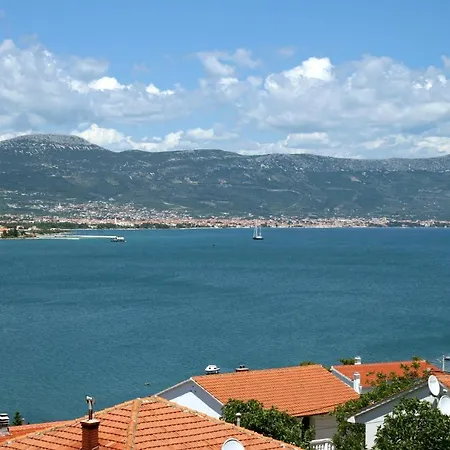 Apartments By The Sea Mastrinka, Ciovo - 1005 Apartment Trogir