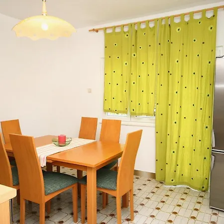 Apartment Apartments By The Sea Mastrinka, Ciovo - 1005 *
