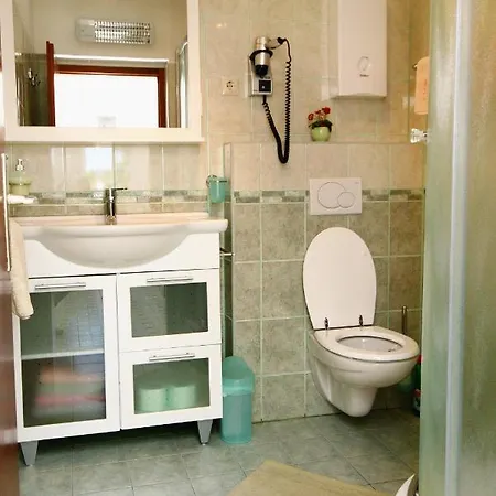 Appartamento By The Sea Mastrinka, Ciovo - 1005 *